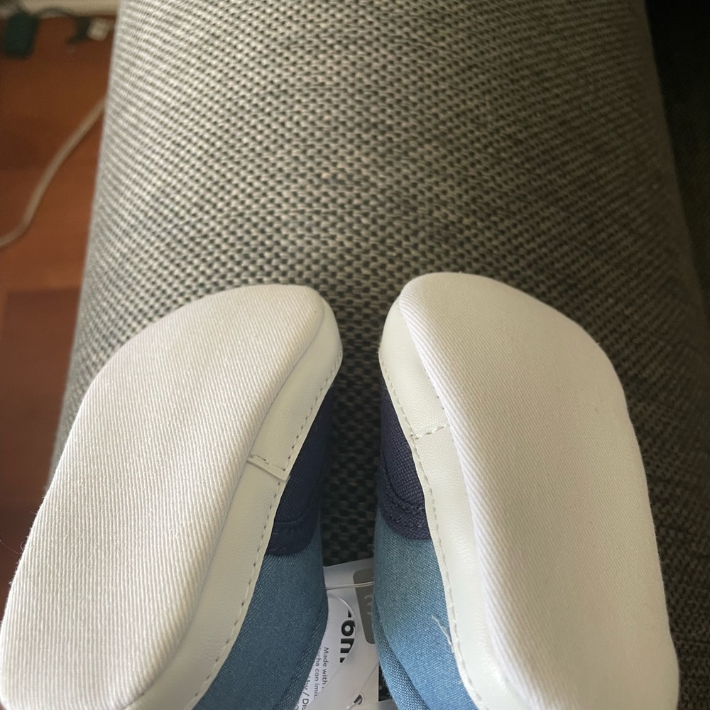 Baby Shoes - Picture 3 of 3